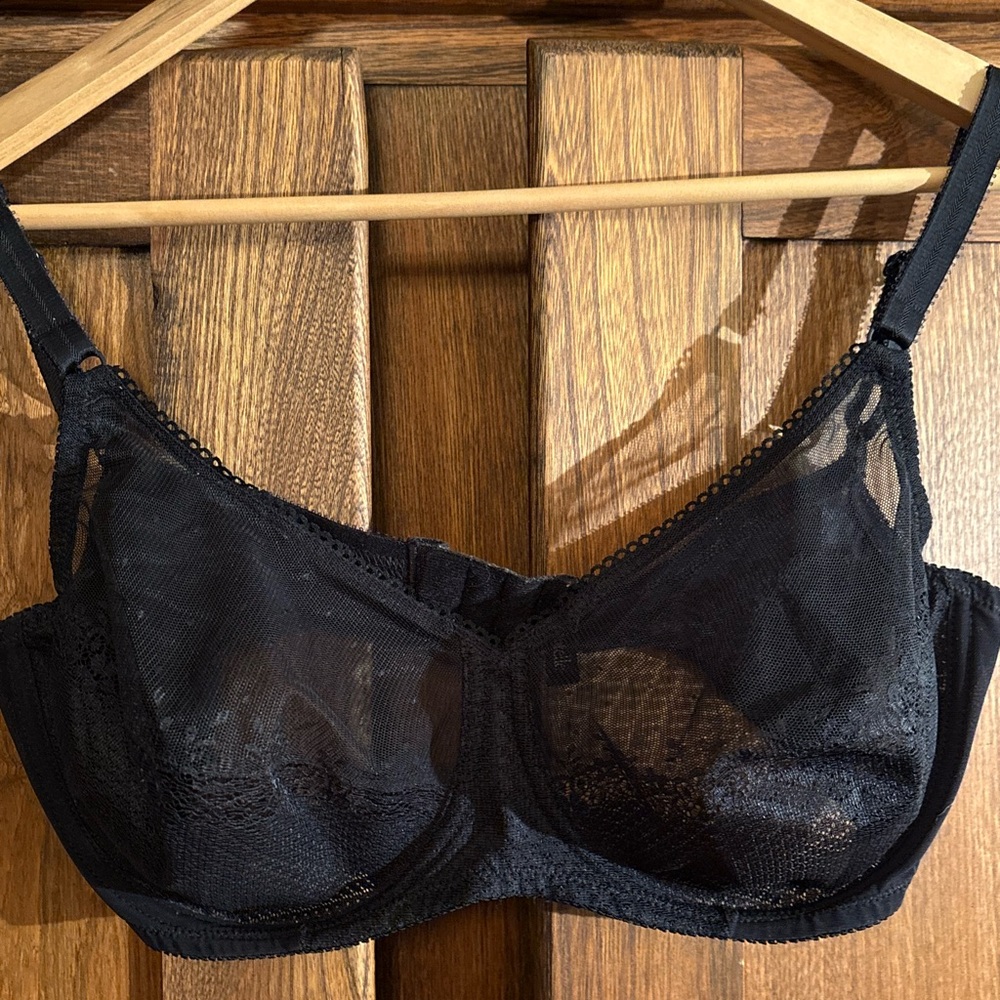 Chantelle Elegant Black Lace Lingerie